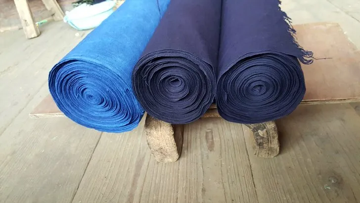 Chinese Dong people's homespun Indigo-dyed Egg White Fabric Textile 1meter 004