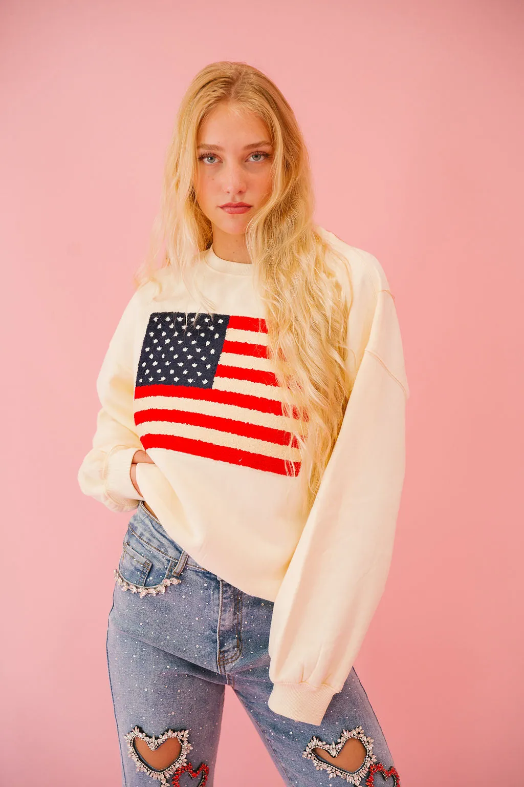 FLAG PATCH CREAM PULLOVER