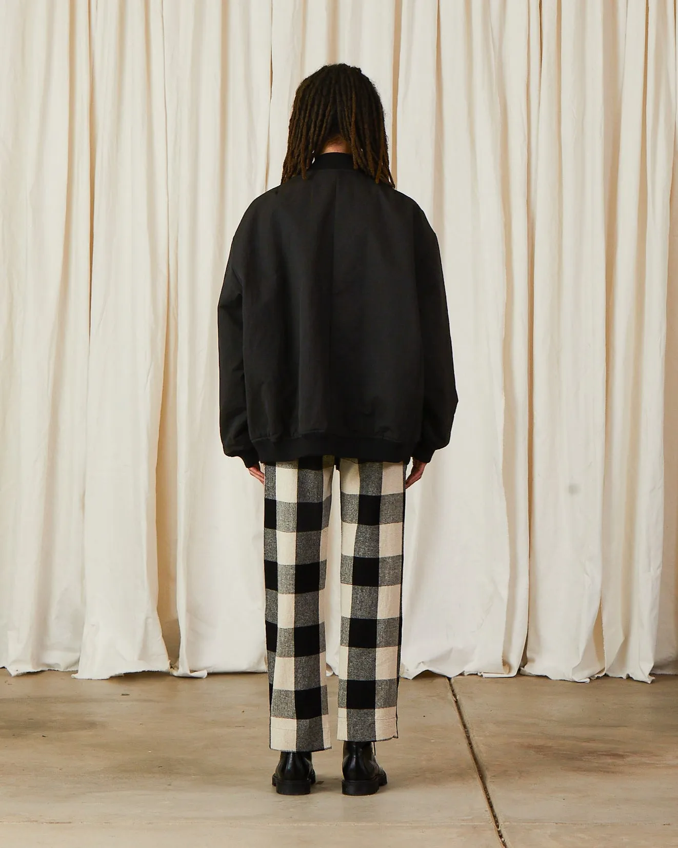 OVERSIZED BOMBER JACKET - BLACK SEERSUCKER