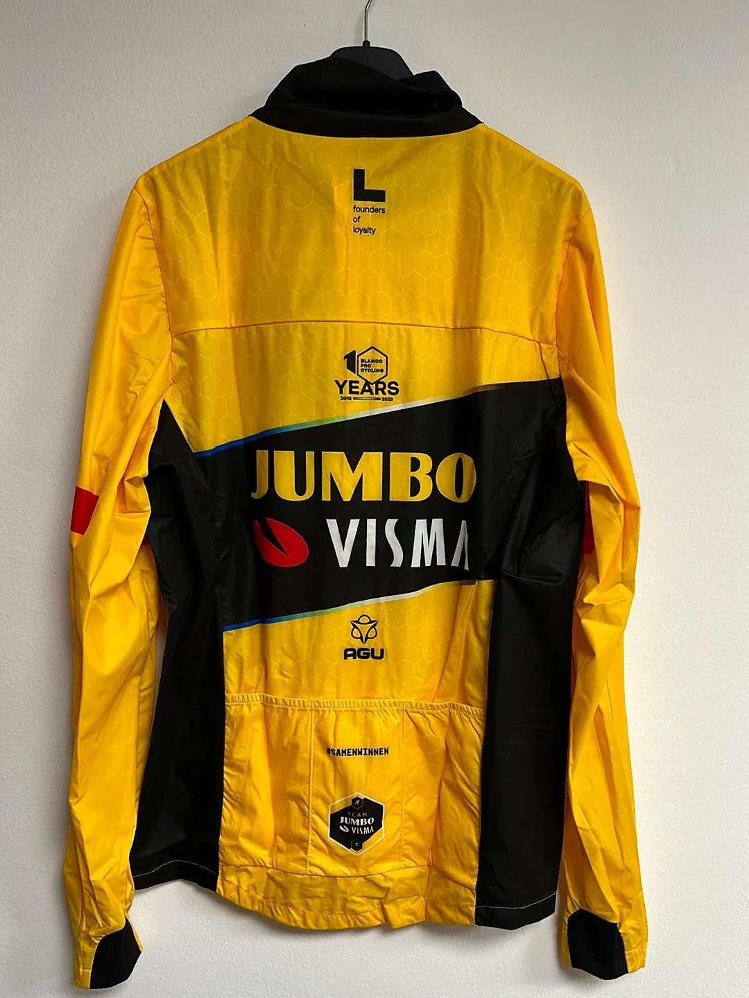 Team Jumbo Visma AGU Feeding Jacket WTH 2023